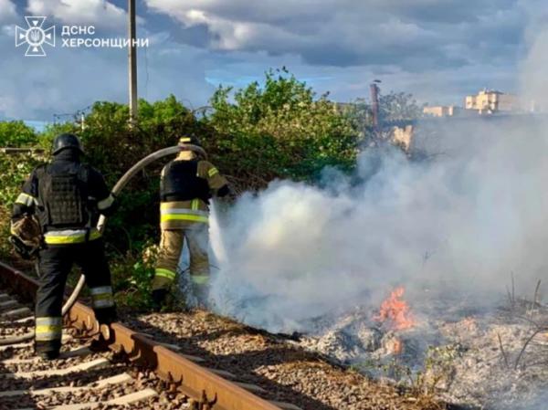 На Херсонщині за добу – 11 пожеж, більшість через обстріли5