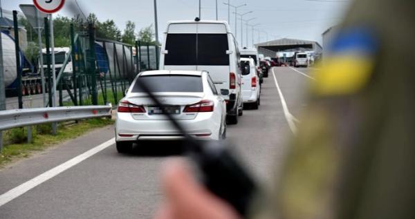 Понад 100 тисяч громадян перетнули кордон на Львівщині за вихідні