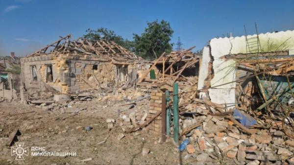 На Миколаївщині вогнеборці ліквідували наслідки масованого обстрілу по Очакову1