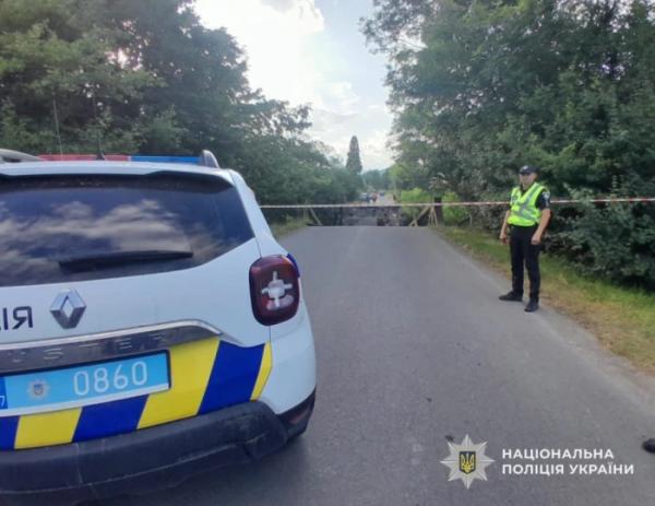 На Мукачівщині обвалився автомобільний міст
