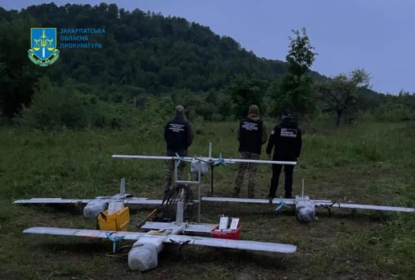 На Закарпатті судитимуть тячівця, який безпілотником доправляв контрабандні цигарки до Румунії