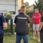 На Закарпатті затримали лікаря ВЛК, який за 13 500 гривень допоміг пацієнту зняти його з військового обліку