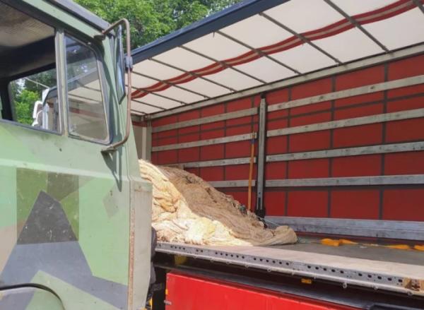 Наступна фура з сітками готова: волонтери з Рожища шукають мецената на 140 тисяч гривень1