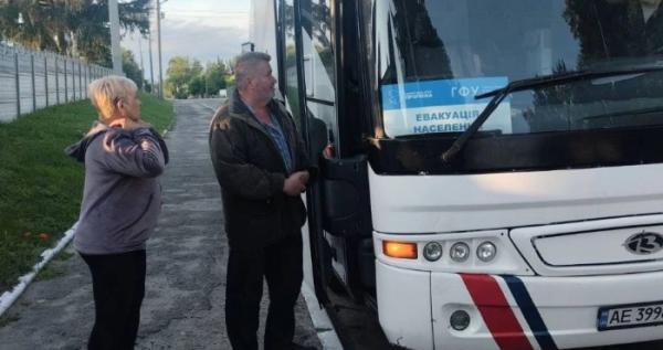 Острожчина прийняла вимушено евакуйованих переселенців із Дніпропетровської області