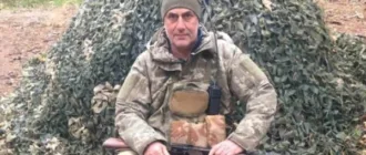 Перед матчем збірної України у Канаді на поле винесуть футболку та військову форму зниклого на війні ексгравця «Волині» Романа Максим'юка