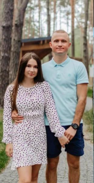 Під час ворожої ракетної атаки по житловому будинку у Луцьку загинула молода пара з Маневиччини