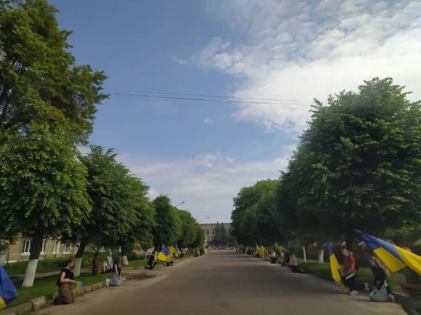 Прапори, квіти і сльози: Старовижівська громада вклонилася полеглому воїнові Сергію Сливці1