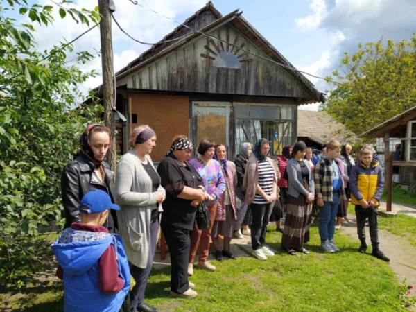 Прапори, квіти і сльози: Старовижівська громада вклонилася полеглому воїнові Сергію Сливці4