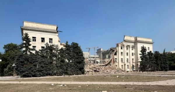 Будівля Херсонської ОВА / Олександр Прокудін