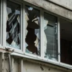 Ракетний удар по Миколаєву: у житлових будинках вибити вікна