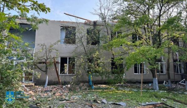 Росіяни атакували Одещину: зруйнували амбулаторію, пошкодили ліцей і центр творчості4