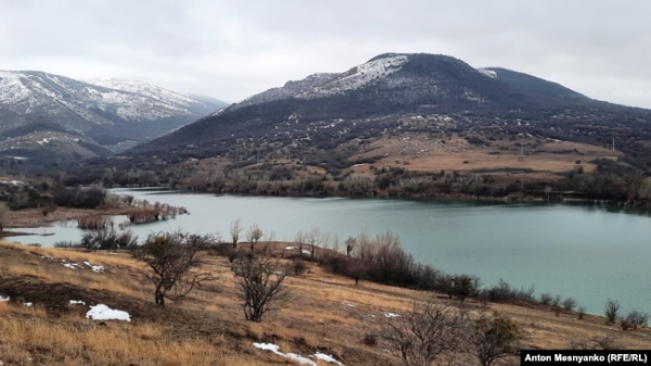 Вигляд на Аянське водосховище, архівне фото