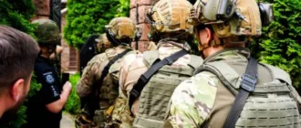 Стрілянина в Рівному: 47-річного чоловіка затримали за погрози зброєю