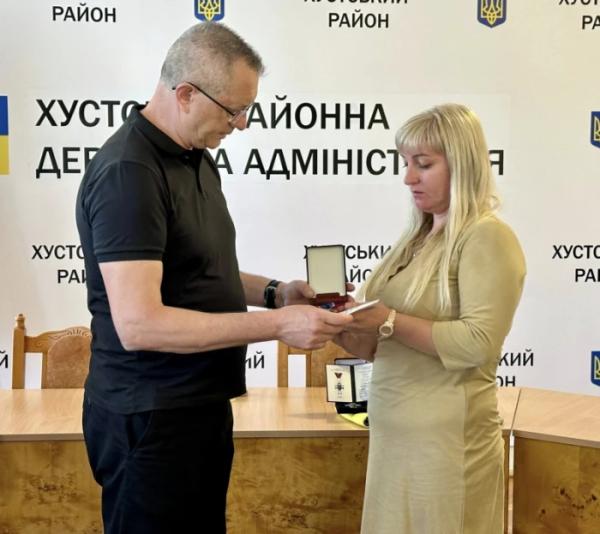 У Хусті родинам полеглих Героїв вручили посмертні нагороди4