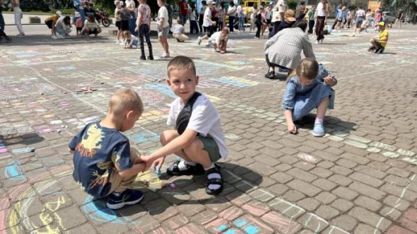 У Ковелі діти малювали, співали, танцювали, проходили квести і дізнавалися про професії3