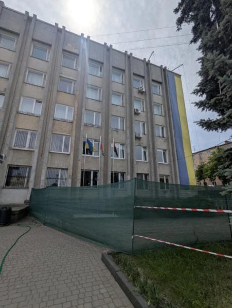 У Ковелі почали роботи з утеплення фасаду міськради2
