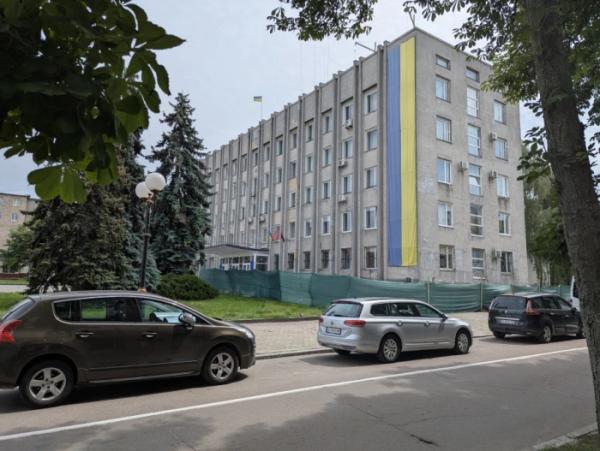 У Ковелі почали роботи з утеплення фасаду міськради4