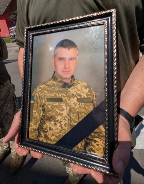 У Ковелі попрощалися із захисником Ростиславом Шевчиком1