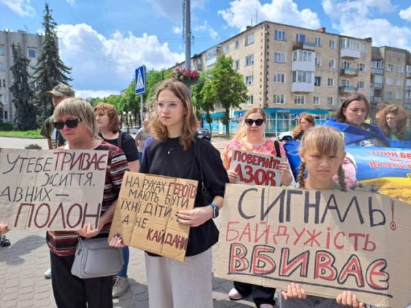 У Ковелі відбулася 26 акція на підтримку військовополонених16