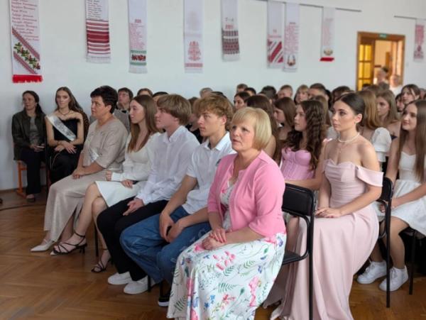 У Ковелі відбулися урочистості для випускників 202530