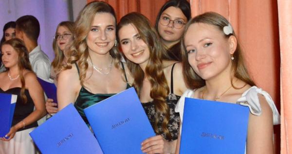 У Ковелі відбувся випускний 2025 у медичному коледжі