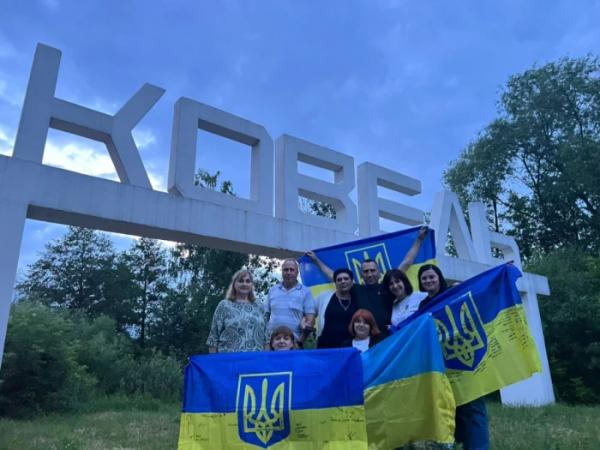 У Ковелі зустріли звільненого з російського полону Валерія Хомича4