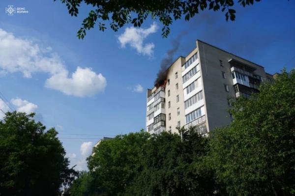 У Луцьку горіла квартира у багатоповерхівці1