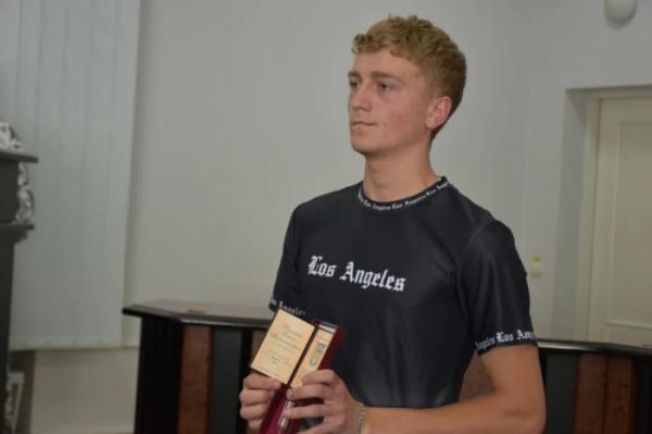 У Луцьку родинам загиблих військових вручили посмертні державні нагороди14