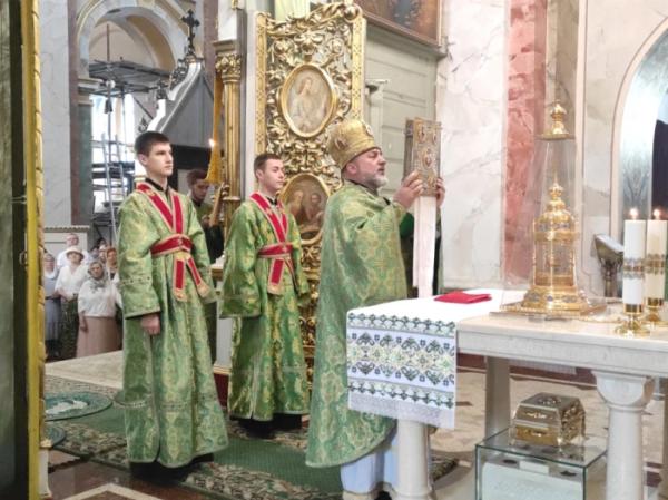 У Луцьку відзначили День Святої Трійці6