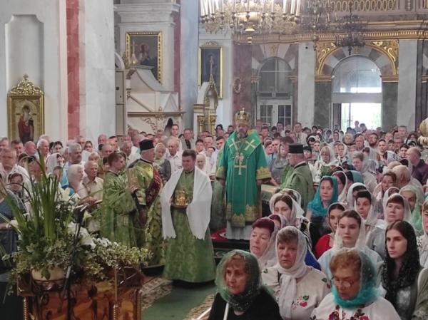 У Луцьку відзначили День Святої Трійці7