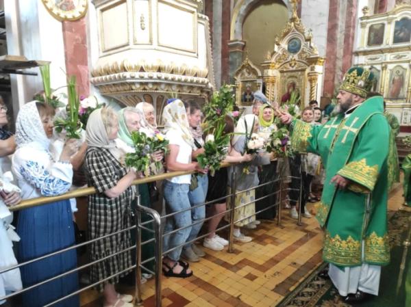 У Луцьку відзначили День Святої Трійці15