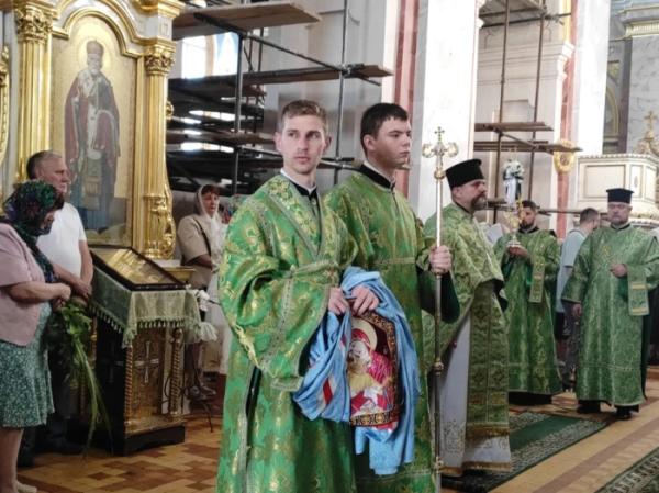 У Луцьку відзначили День Святої Трійці3