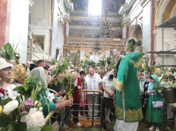 У Луцьку відзначили День Святої Трійці17