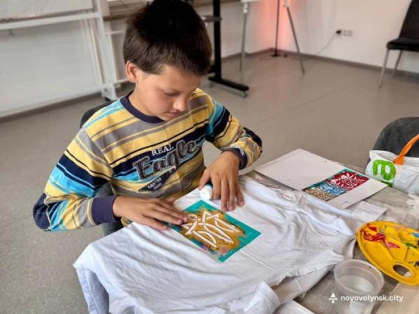 У Нововолинську до Дня батька відбувся творчий захід для ветеранів та їхніх дітей4