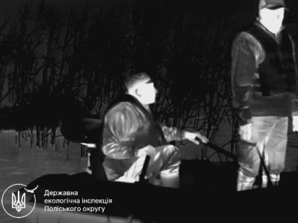 У річках Замчисько та Горинь вилучили 200 метрів незаконних сіток1