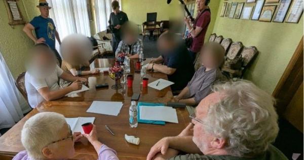 Робота над документальним проєктом фестивалю Vabaduse. Фото з фейсбук-сторінки Рівненського обласного драмтеатру