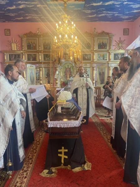 У селі Битень попрощалися із захисником Олегом Юзипчуком5