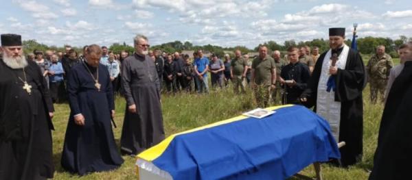 У селі Сошичне попрощалися з полеглим на фронті захисником Іваном Каменчуком2