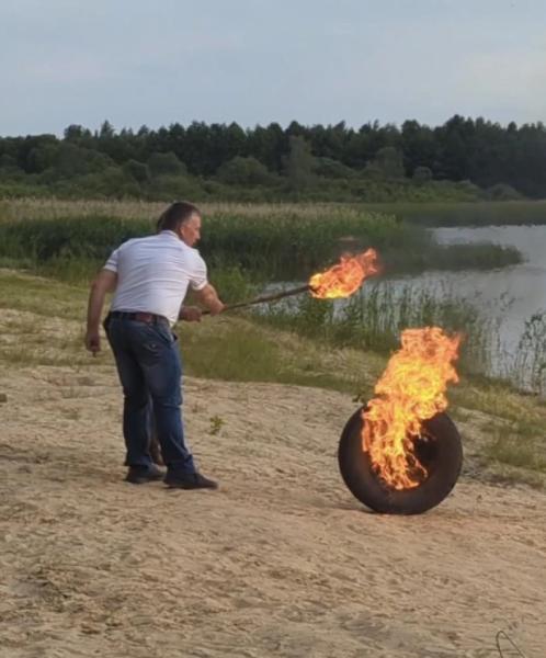 У селі Уховецьк на березі озера відзначили свято Івана Купала35