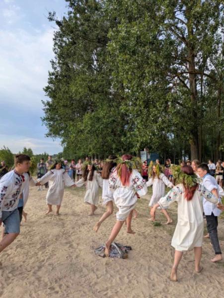 У селі Уховецьк на березі озера відзначили свято Івана Купала2