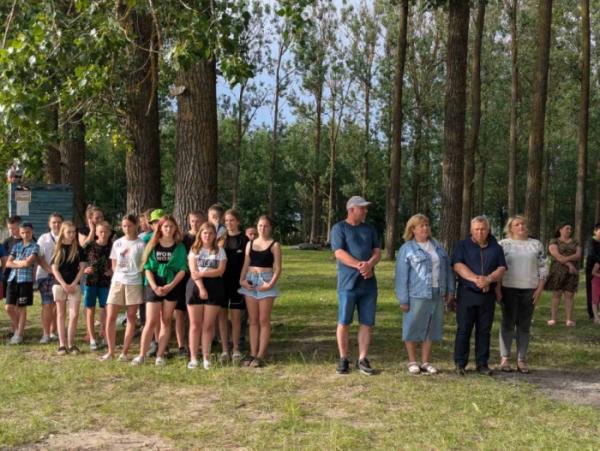 У селі Уховецьк на березі озера відзначили свято Івана Купала32