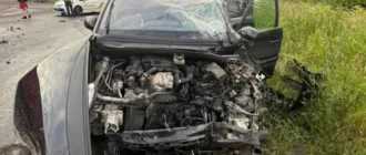 У Шептицькому авто зіткнулось із вантажівкою: постраждала жителька Волинської області