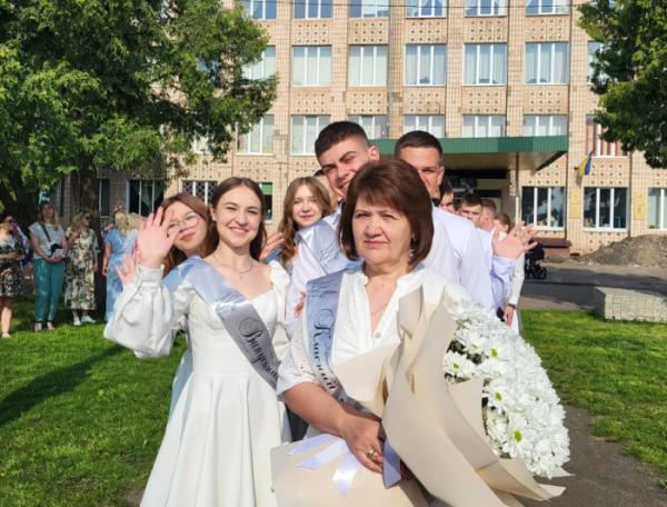 У школах Ковеля пролунав останній дзвоник 20256