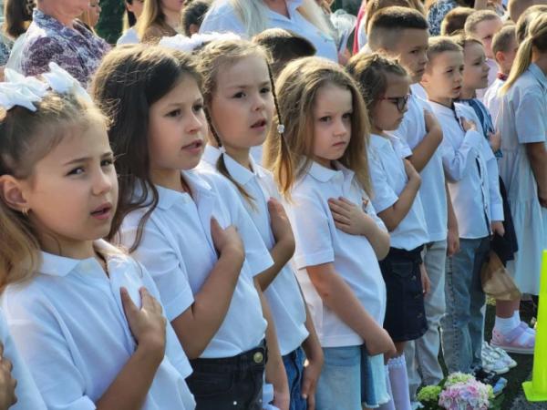 У школах Ковеля пролунав останній дзвоник 20252