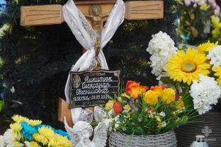 У Володимирі рідним загиблого полковника Олександра Никитюка вручили посмертну нагороду4