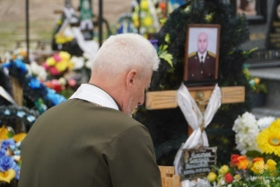 У Володимирі рідним загиблого полковника Олександра Никитюка вручили посмертну нагороду1