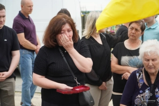 У Володимирі рідним загиблого полковника Олександра Никитюка вручили посмертну нагороду28