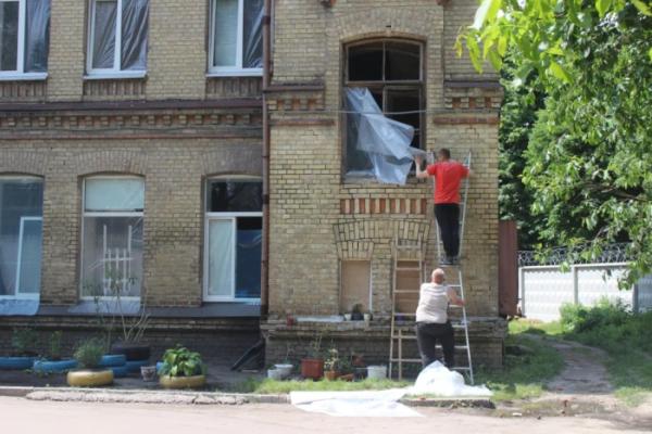 Удар РФ по Луцьку: влада планує накрити будинок на Озерецькій, у місті ремонтують житло на семи вулицях3