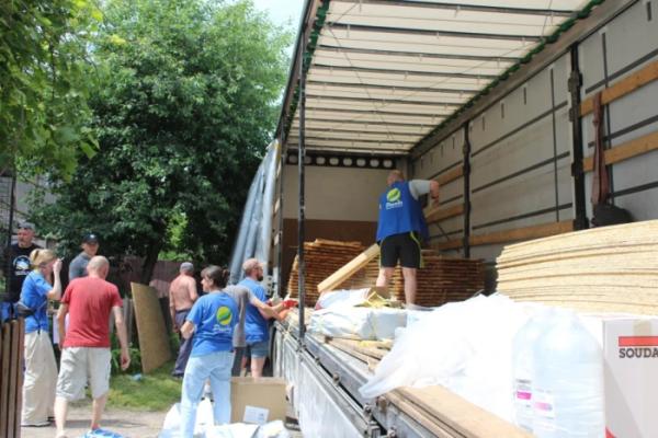 Удар РФ по Луцьку: влада планує накрити будинок на Озерецькій, у місті ремонтують житло на семи вулицях1