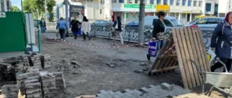 В центрі Рівного переукладають бруківку